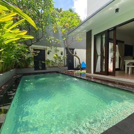 Villa Mayu Dedaries Seminyak Esterno foto